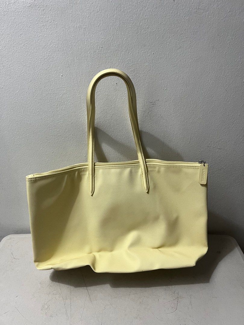 Lacoste Large Concept Bag (Category: Shoulder Bags) located in Binan City. Submitted by mrssrms (Listing ID 1211984091, Image 2). Description: NEGOTIABLE IF GET AGAD Got this for 5k++ Not avail for swap Rfs: decluttering.