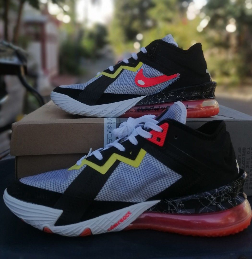 sylvester tweety lebron 18