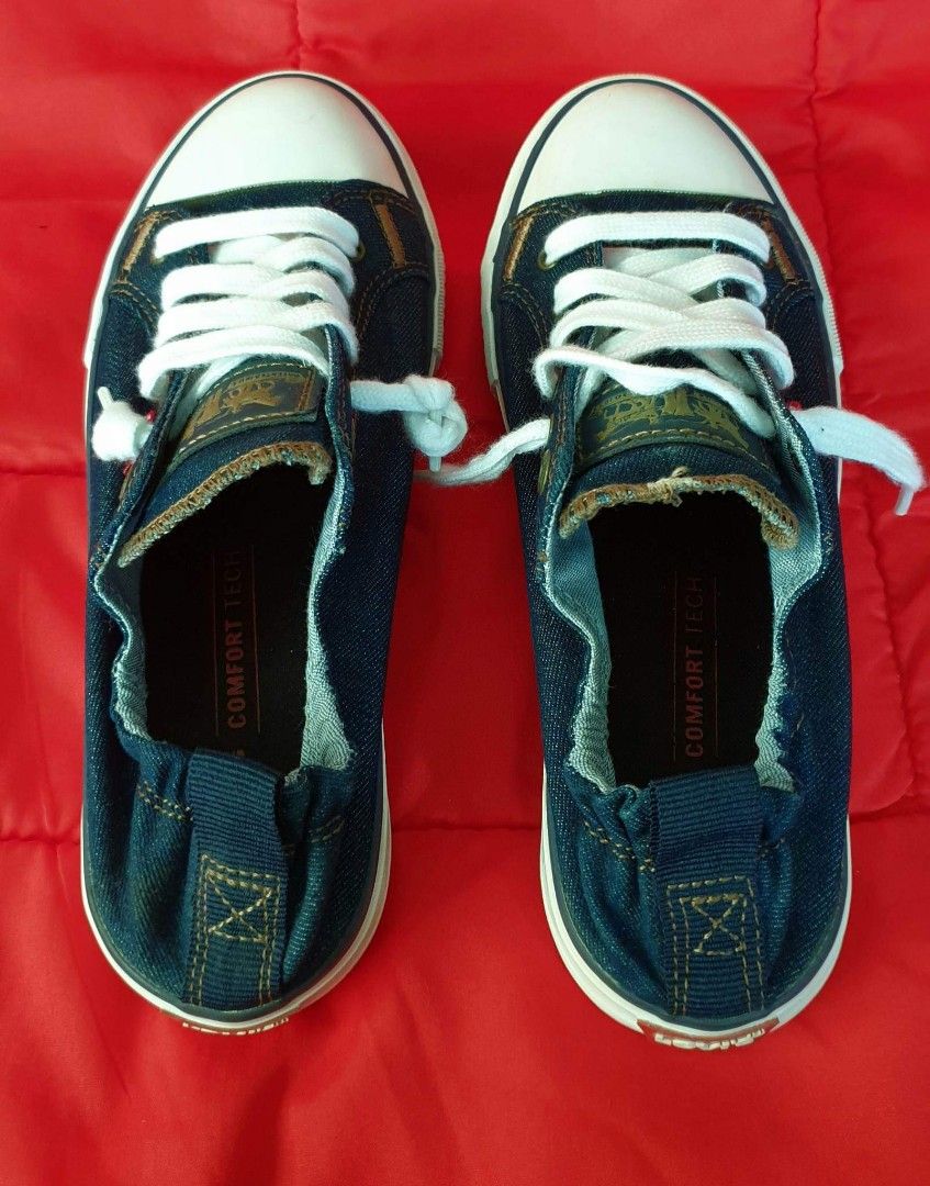 Levi's comfort hot sale tech shoes