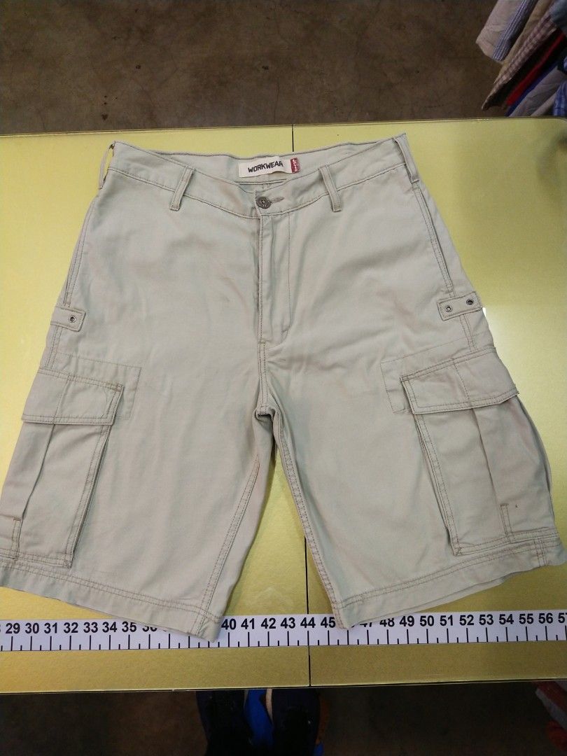 Levi's WORKWER Cargo Shorts, Men's Fashion, Bottoms, Shorts on Carousell