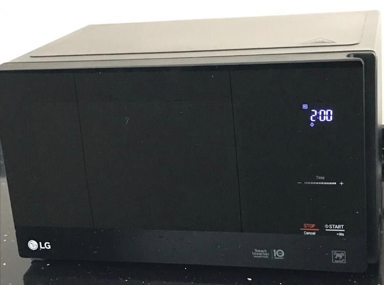 LG Smart Inverter Microwave Oven MS2595DIS, TV & Home Appliances