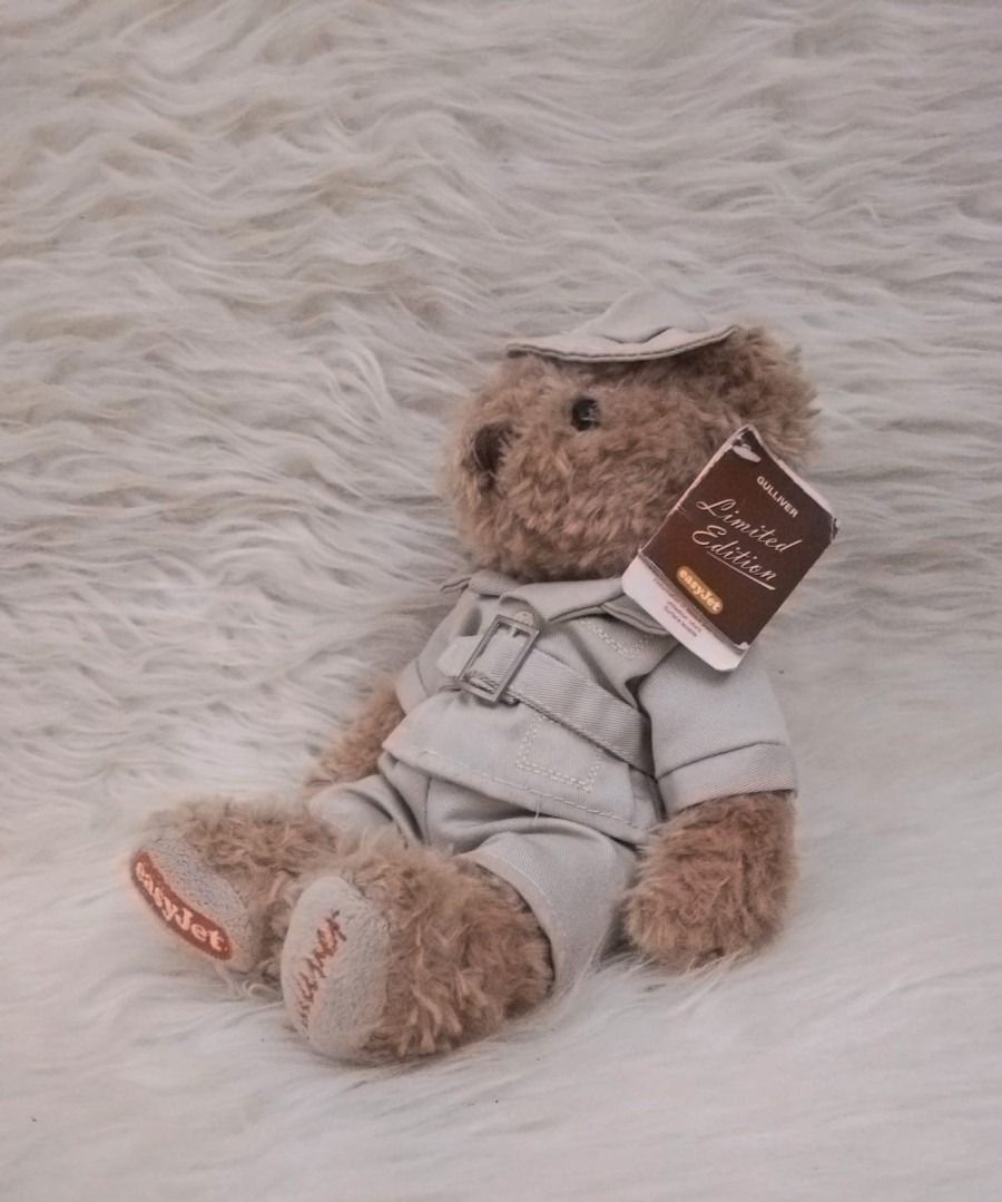 Limited ed EasyJet Gulliver Teddy Bear w Outfit plush boneka