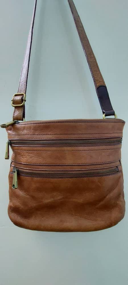 Fossil sling sales bag men