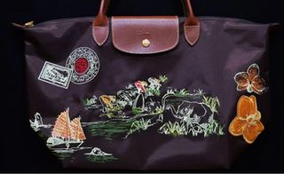 (Category: ) located in . Submitted by WardrobeHunter (Listing ID 1212027660, Image 1). Description: .
