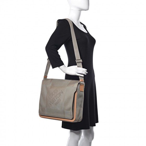 Louis Vuitton, Bags, Louis Vuitton Compagnon Damier Geant Sable Messenger  Shoulder Bag