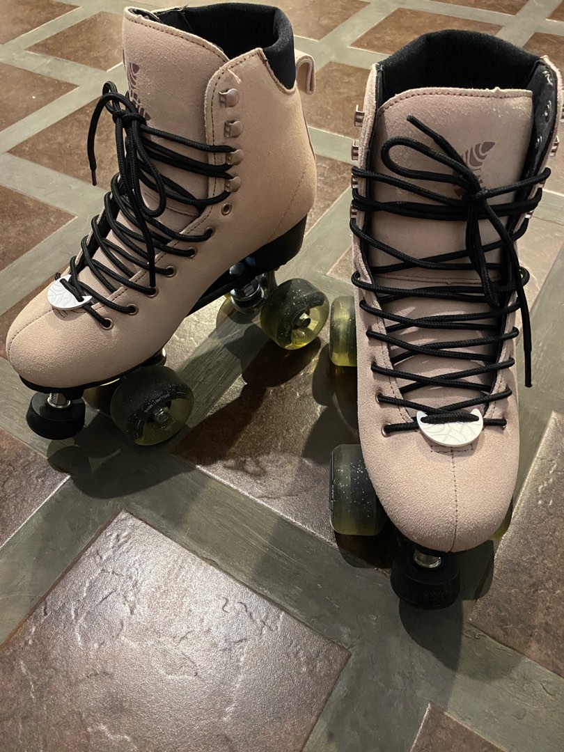 Luna Quad Roller Skates (Moon Rose), Sports Equipment, Sports & Games