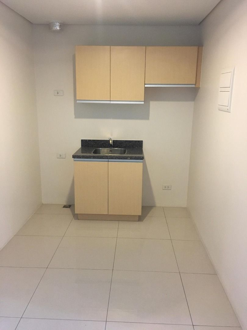 Madison park west rent to own condominium in bgc Near st lukes uptown