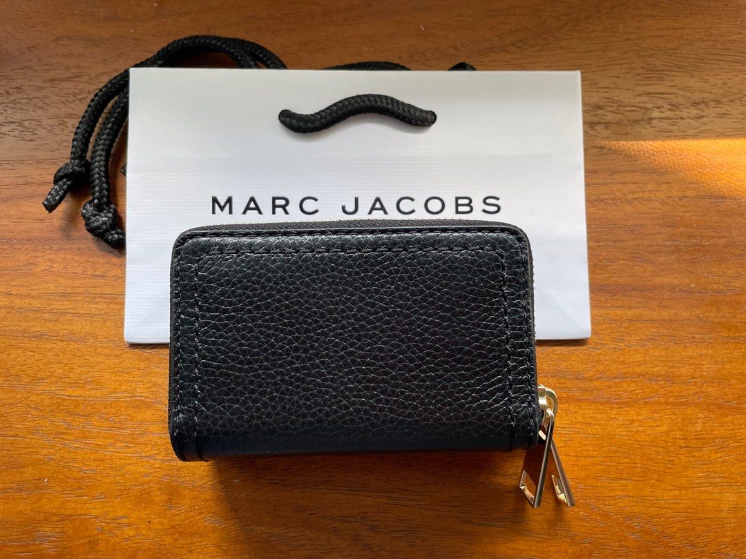 BNWT Authentic Marc By Marc Jacobs Men's Genuine Leather Half Zip Card  Holder, Luxury, Bags & Wallets on Carousell