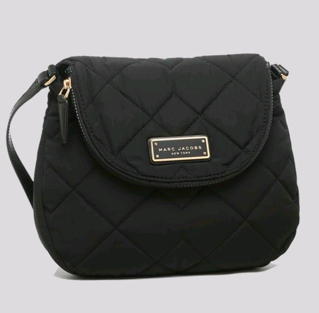 Authentic Marc Jacobs Snapshot All Black, Women's Fashion, Bags & Wallets,  Cross-body Bags on Carousell