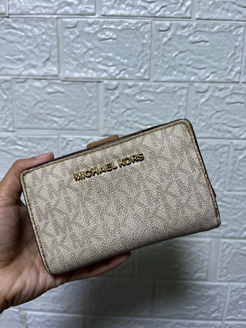 Michael Kors Wallet, Luxury, Bags & Wallets on Carousell