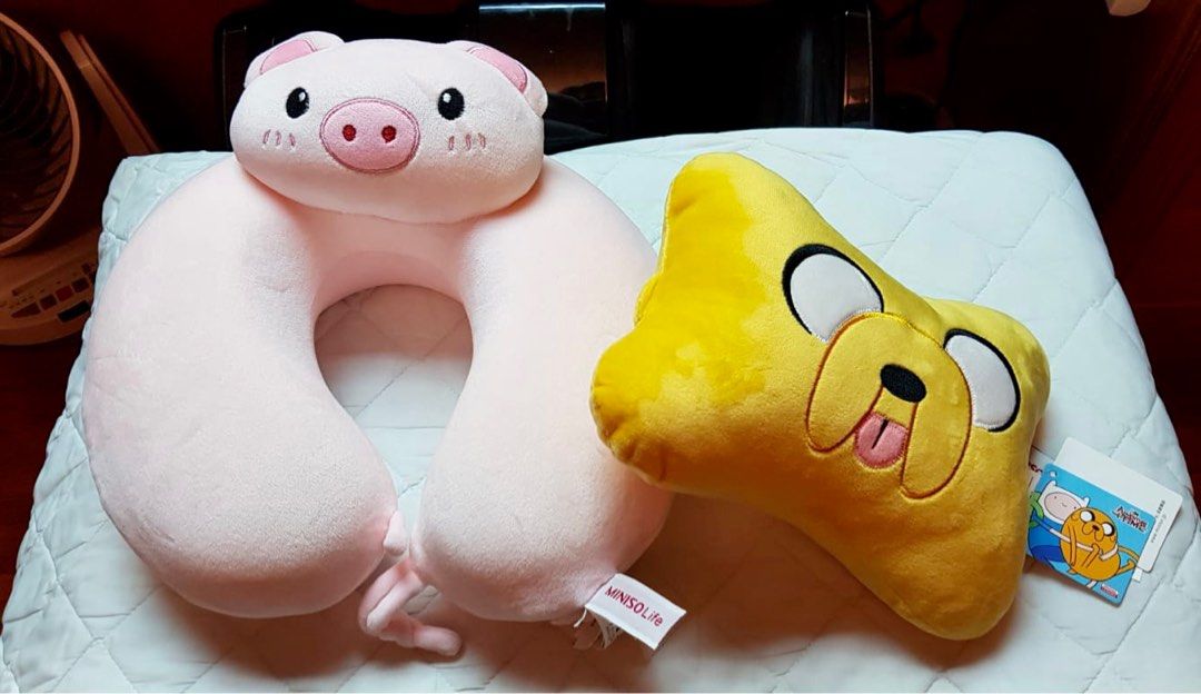 MINISO Pillow, Car Accessories, Accessories on Carousell