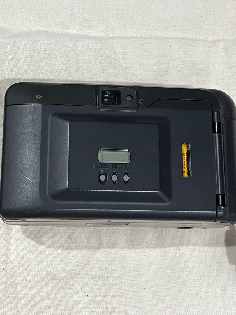 Minolta Riva Zoom (Category: Cameras) located in Makati City. Submitted by kamsahamniduh (Listing ID 1212028772, Image 2). Description: untested -uses lithium batt 3v -point and shoot BUY AT YOUR OWN RISK .