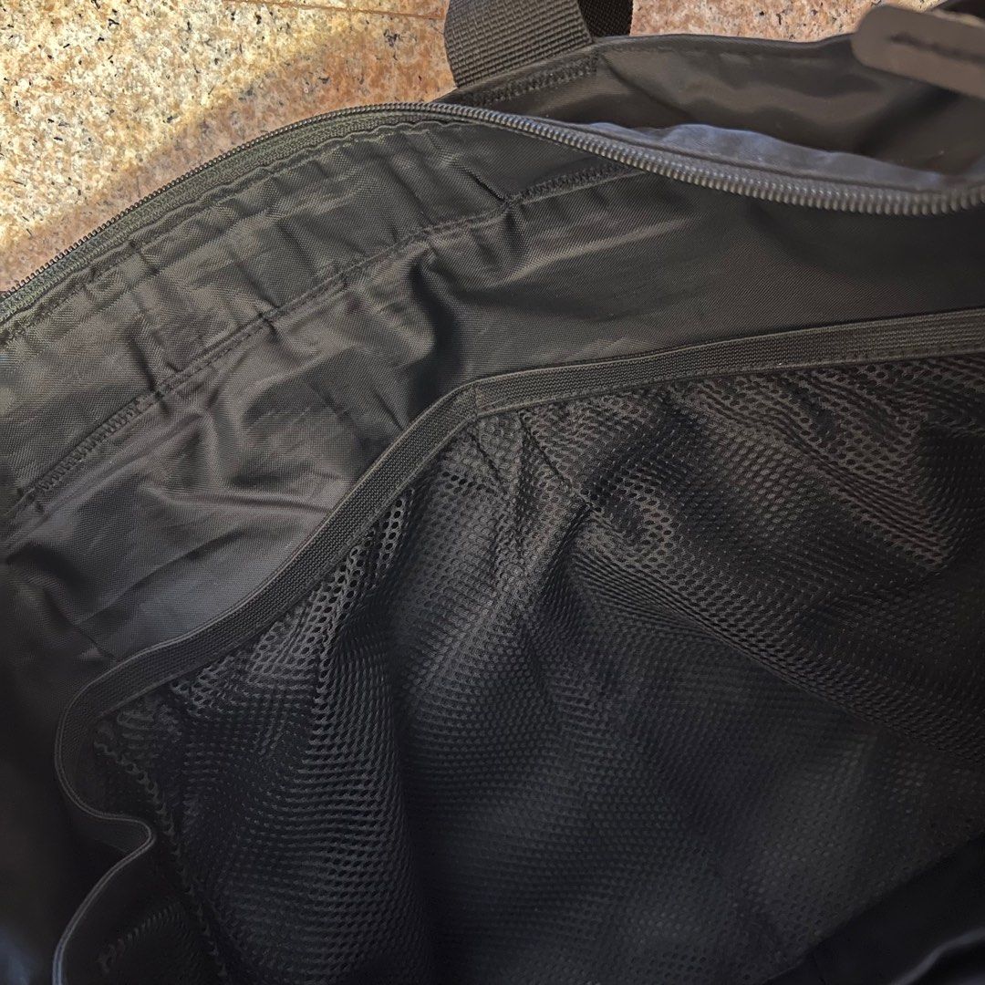 MUJI Black Travel Cabin Foldable Shoulder Bag, Women's Fashion, Bags