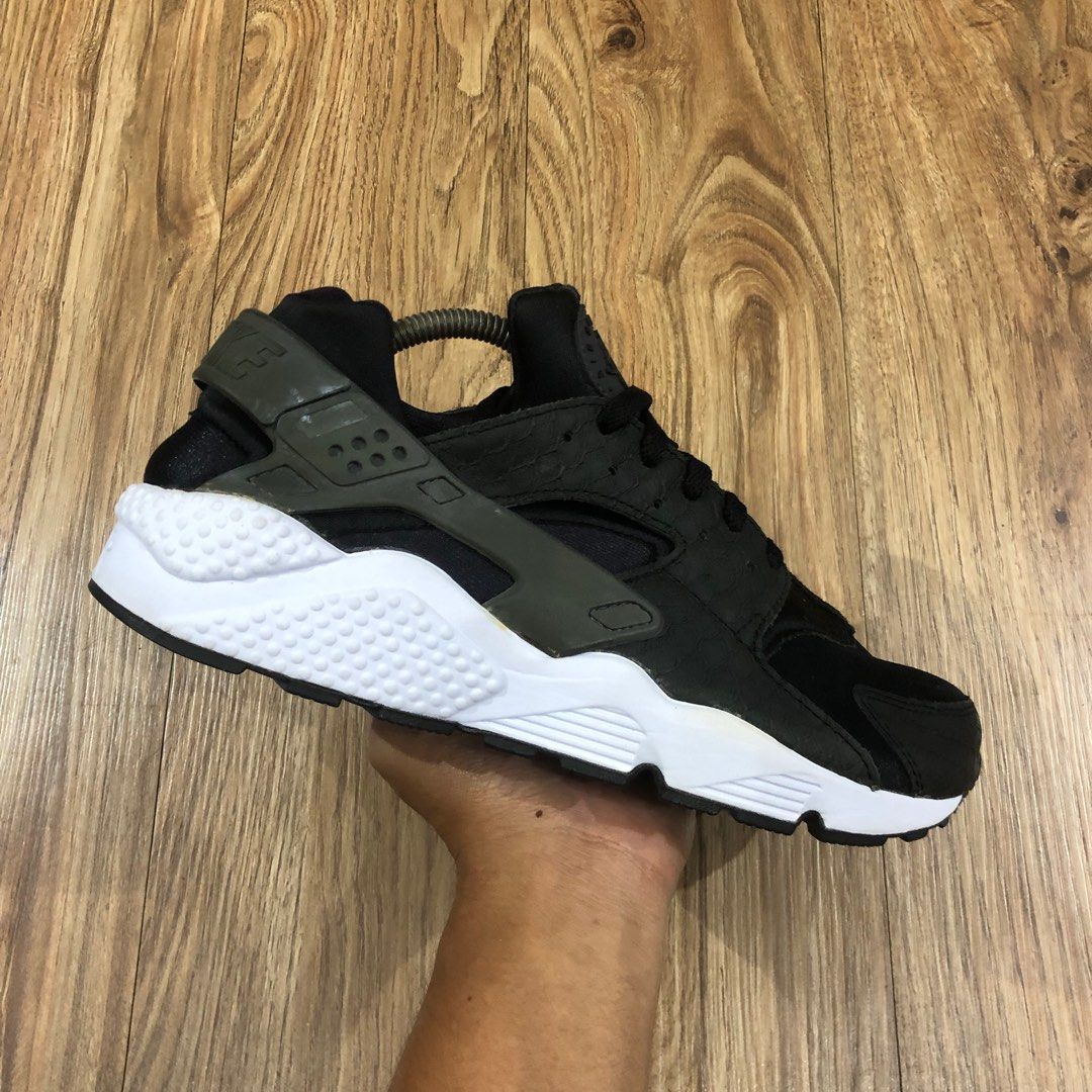 Nike air deals huarache 9.5