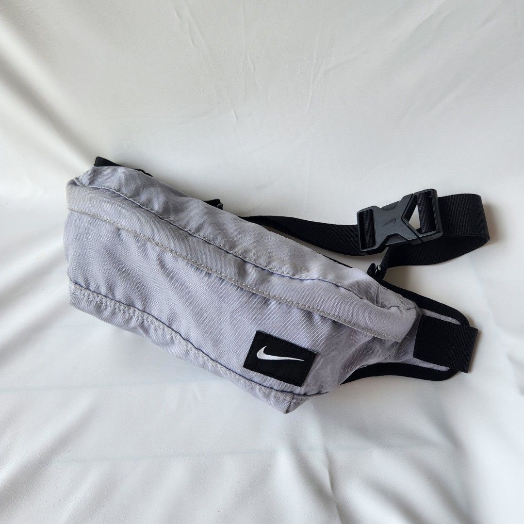 mens nike pouch