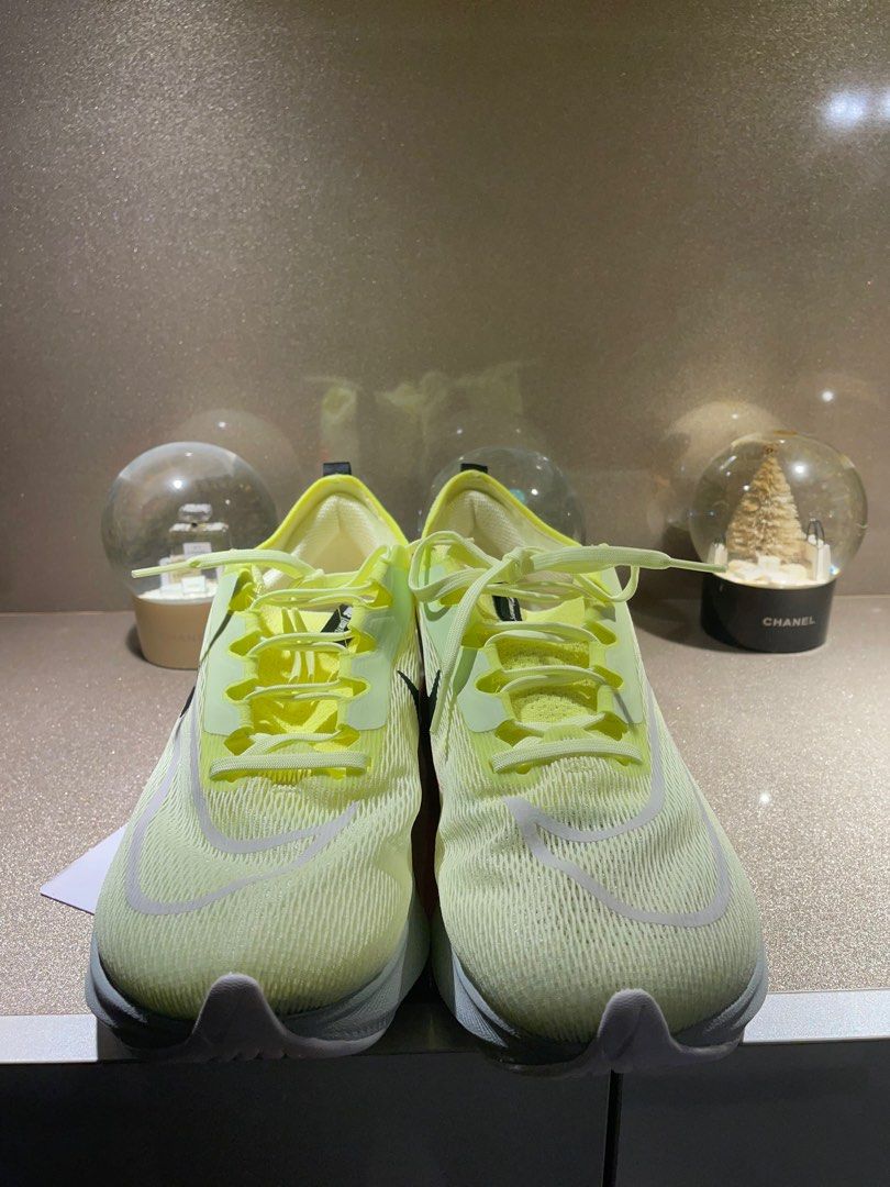 Nike zoom fly volt on feet hotsell