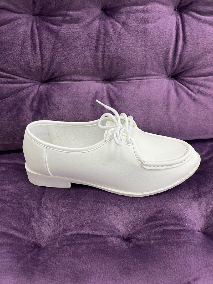 Nurses White Duty Shoes, Women's Fashion, Footwear, Sneakers on Carousell