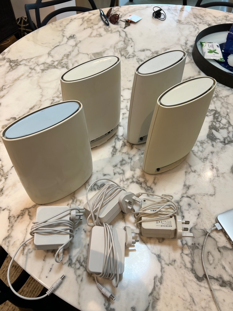 ORBI RBR50 And 3 satellites, Computers & Tech, Parts & Accessories