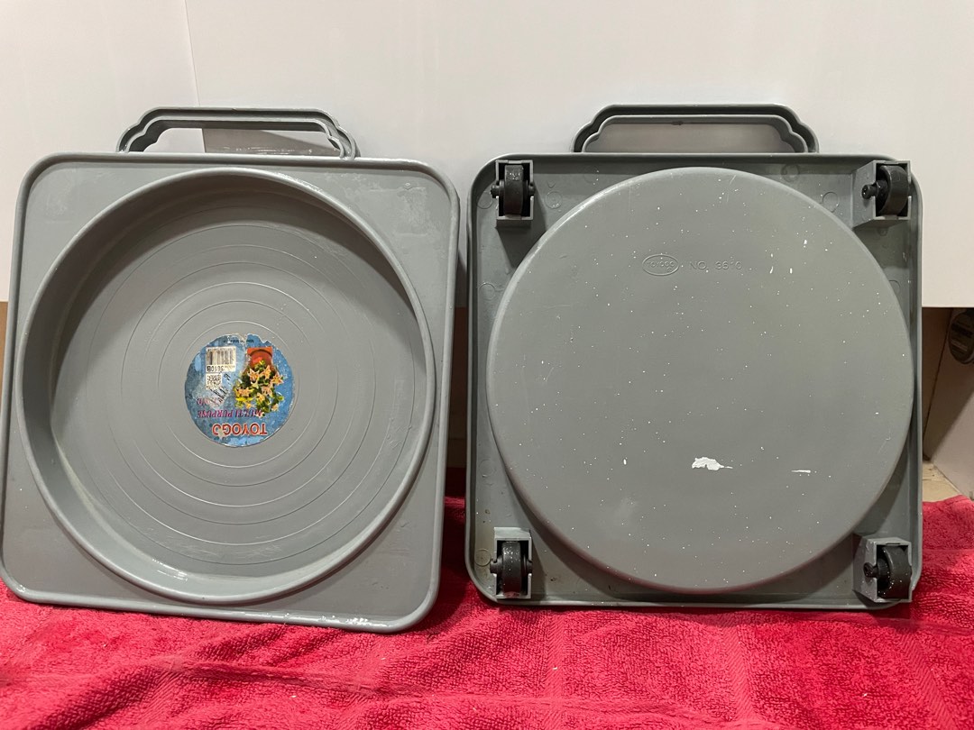 Plant saucers with wheels, Furniture & Home Living, Gardening, Pots