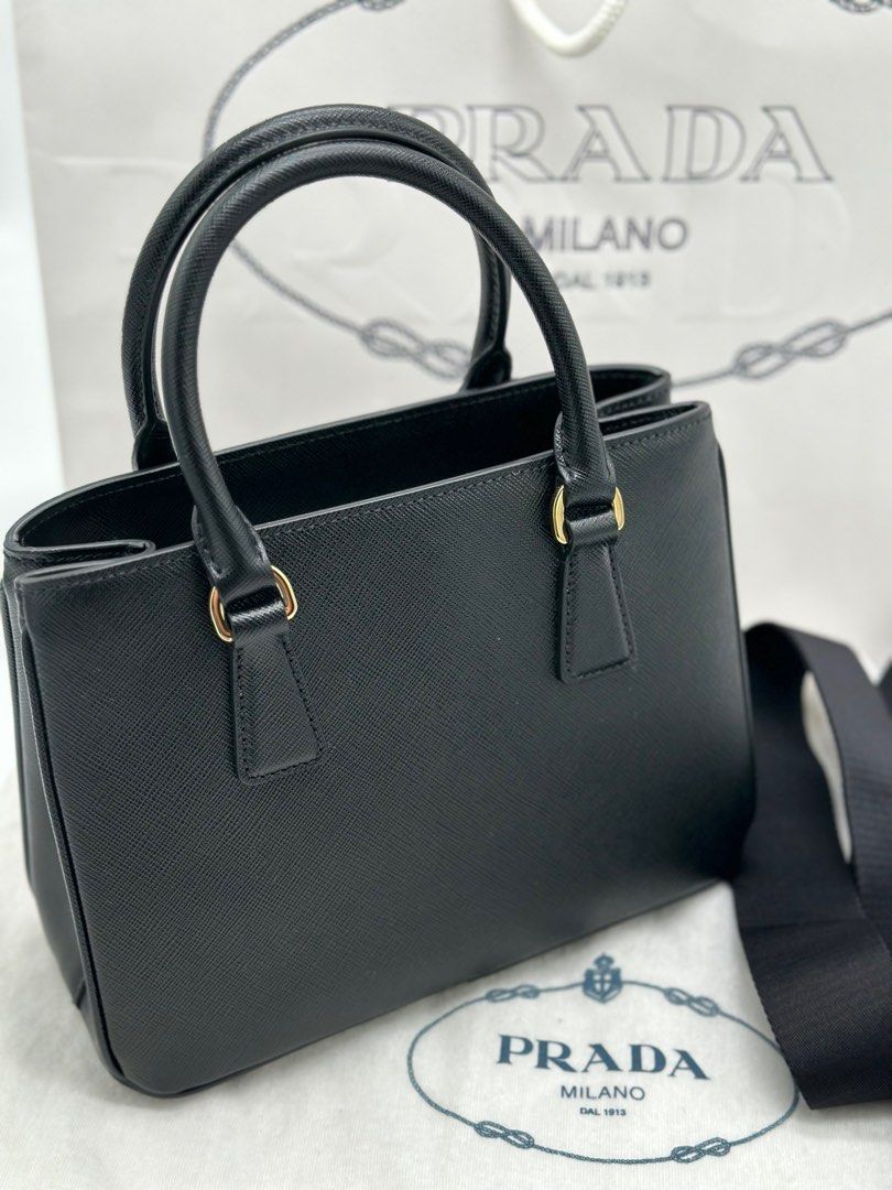 Prada Re-Edition Galleria Tote Saffiano Leather Micro at 1stDibs  prada  micro galleria bag, prada galleria micro bag, prada re edition grey
