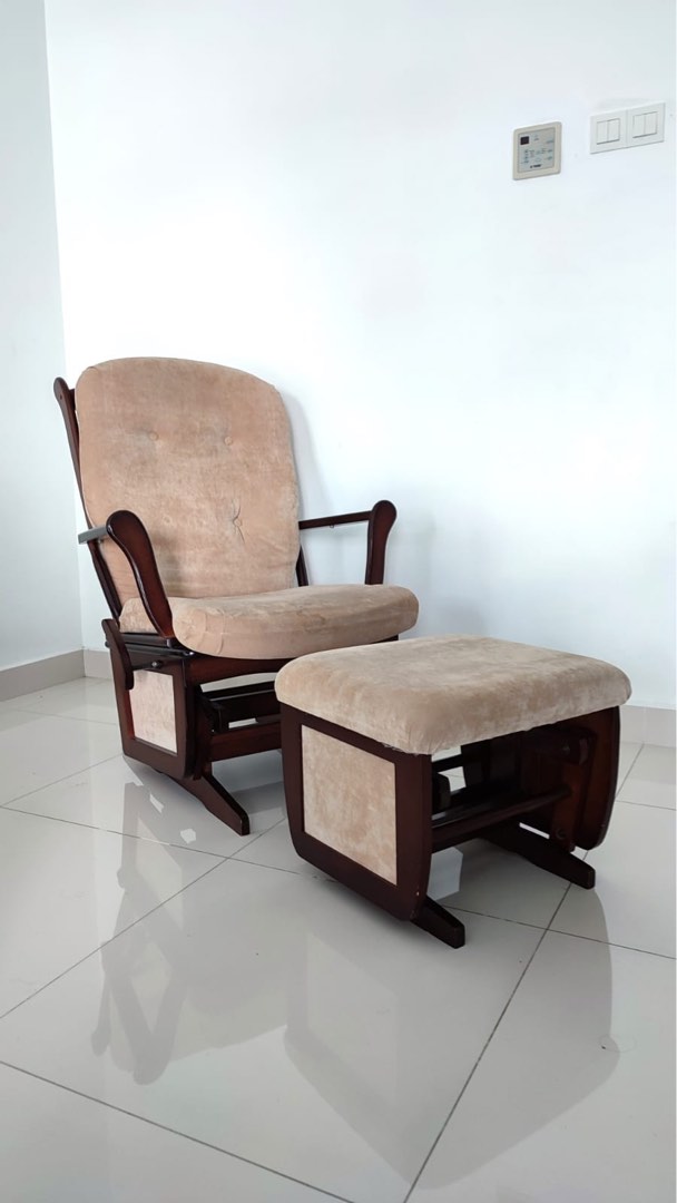 Wooden rocking chair with discount footrest
