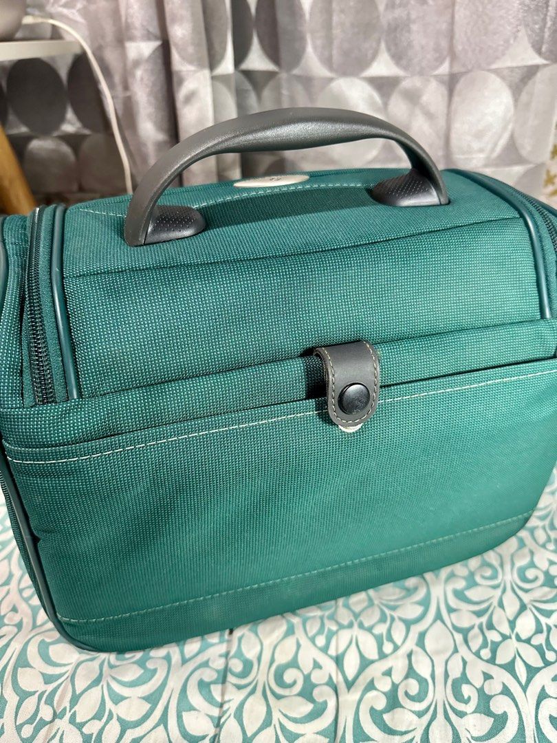 Samsonite Travel Bag, Men's Fashion, Bags, Sling Bags on Carousell