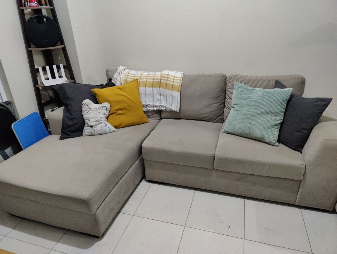 Sectional couch with ottoman, expands to double bed, Furniture & Home