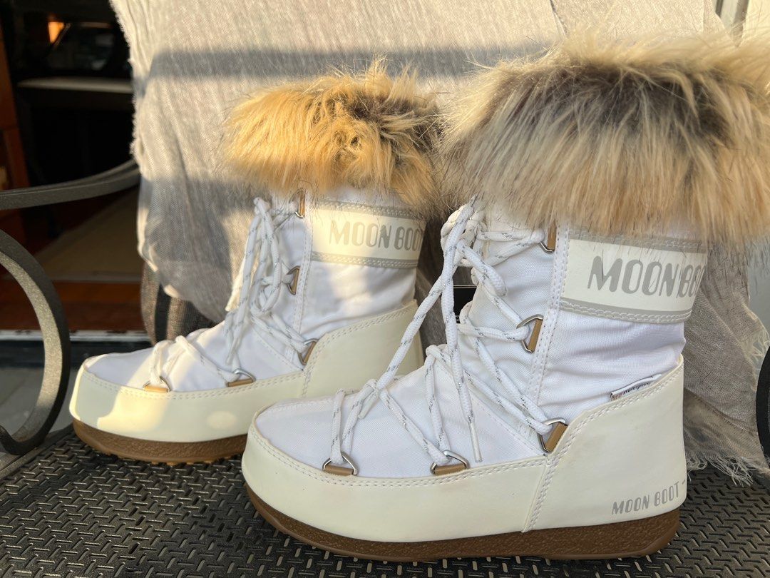 Ski Boot Moon Boot in White colour Carousell