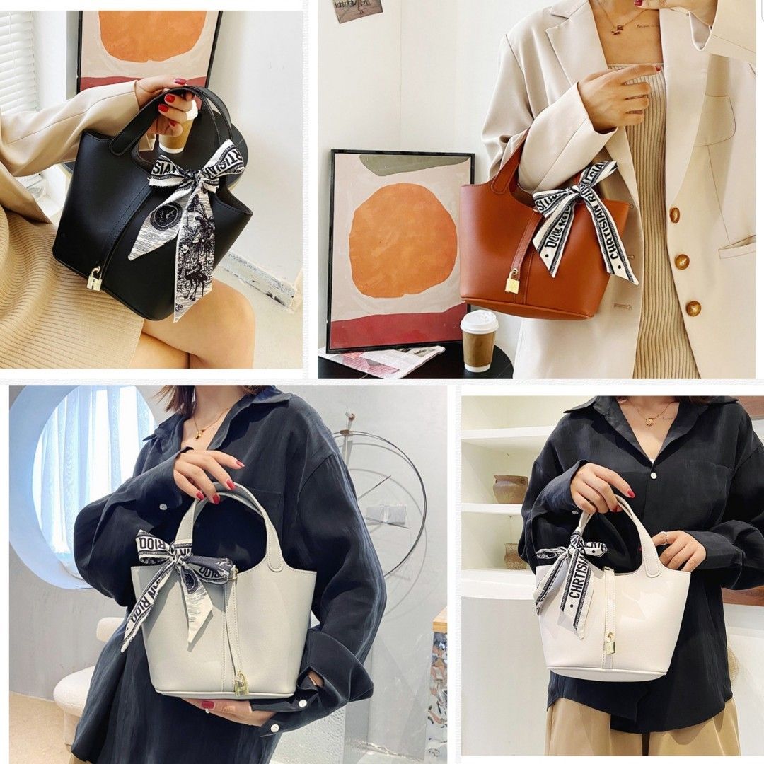 Authentic David Jones Paris chain sling bag, Women's Fashion, Bags &  Wallets, Shoulder Bags on Carousell