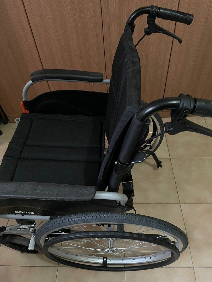 SOMA Agile detachable wheelchair, Health & Nutrition, Assistive