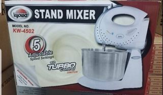 Stand Mixer with 5 speed settings