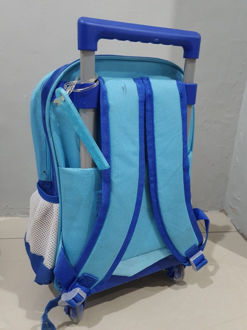 Stroller Bag Used 3months Only (Category: Babies & Kids Fashion) located in Pasig City. Submitted by bubbles2022 (Listing ID 1212041934, Image 3). Description: bought at SM department store for 1.5k used 3months only. like New. needs cleaning only, no damage. RFS: new bag received as gift.