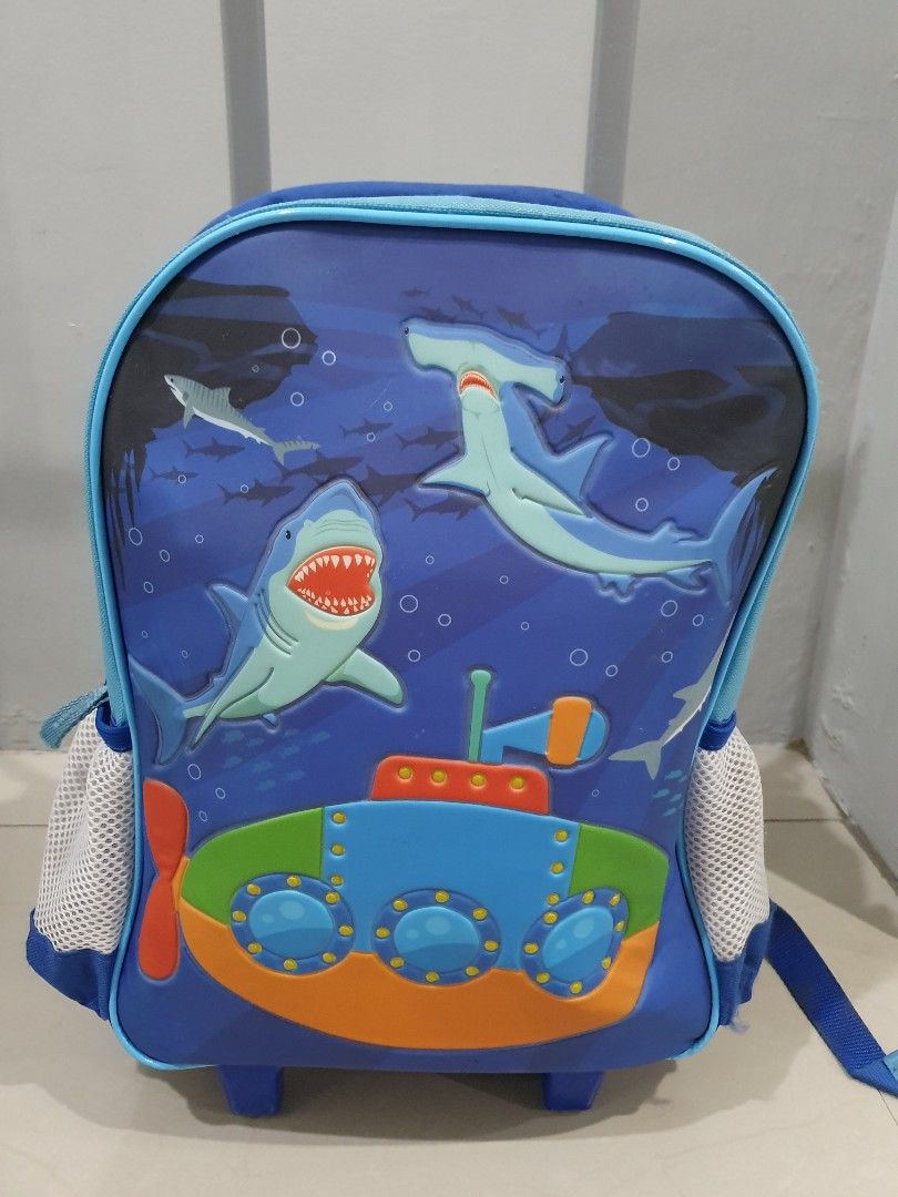 Stroller Bag Used 3months Only (Category: Babies & Kids Fashion) located in Pasig City. Submitted by bubbles2022 (Listing ID 1212041934, Image 1). Description: bought at SM department store for 1.5k used 3months only. like New. needs cleaning only, no damage. RFS: new bag received as gift.