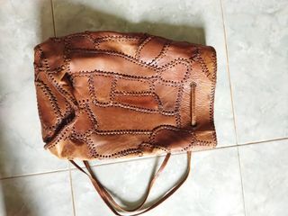 Tas serut etnik kulit