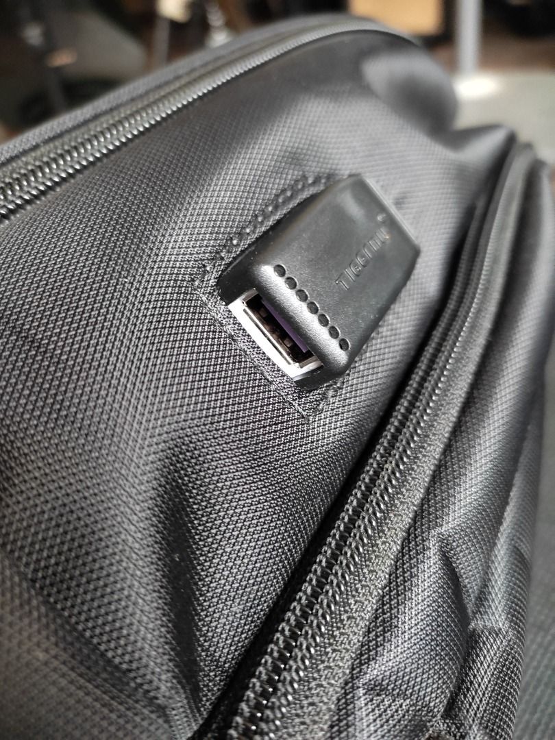 Tigernu 15.6" Laptop Bag with TSA Lock (TB3105A), Men's Fashion, Bags