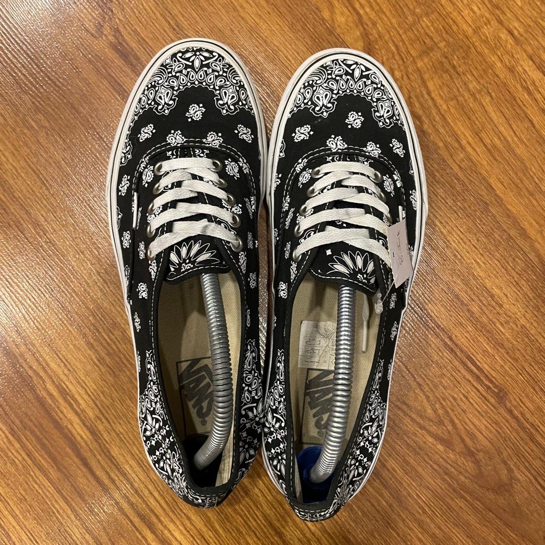 Vans authentic hot sale lo pro bandana