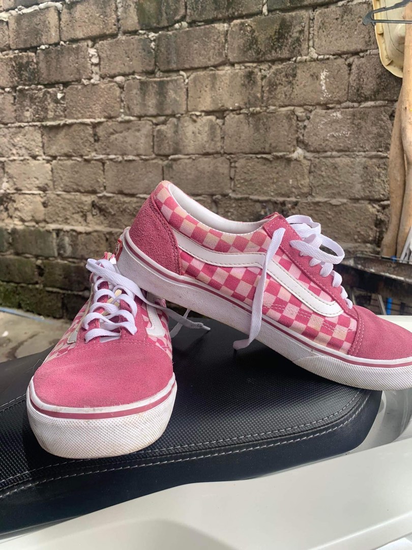 Pink old discount skool checkered vans