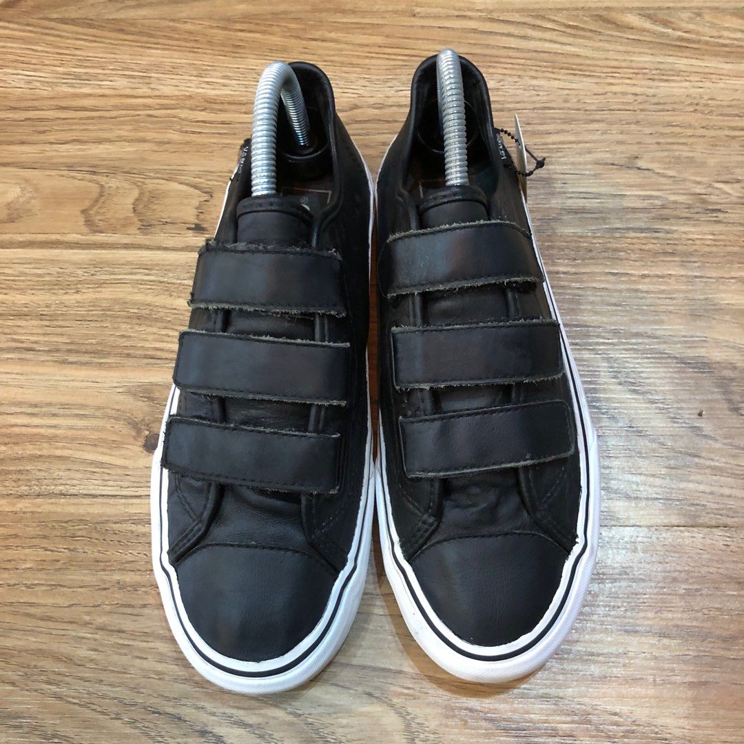 Vans prison issue shop uk