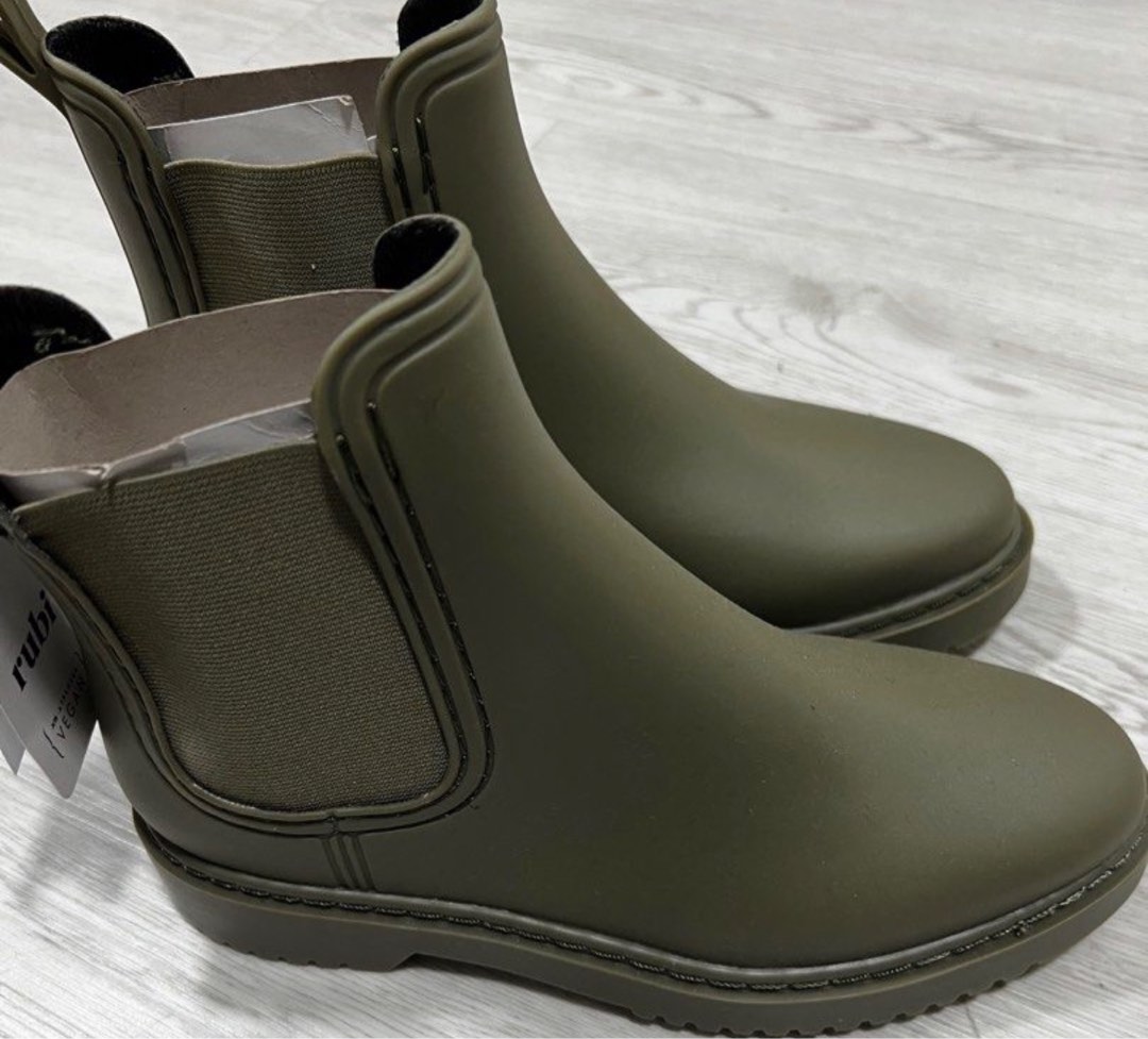 Vegan rain boots, Women's Fashion, Footwear, Boots on Carousell