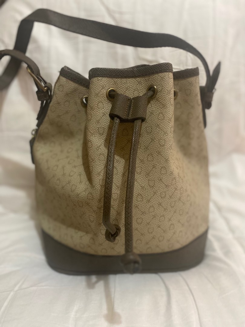 WHY bucket bag, Women's Fashion, Bags & Wallets, Shoulder Bags on Carousell