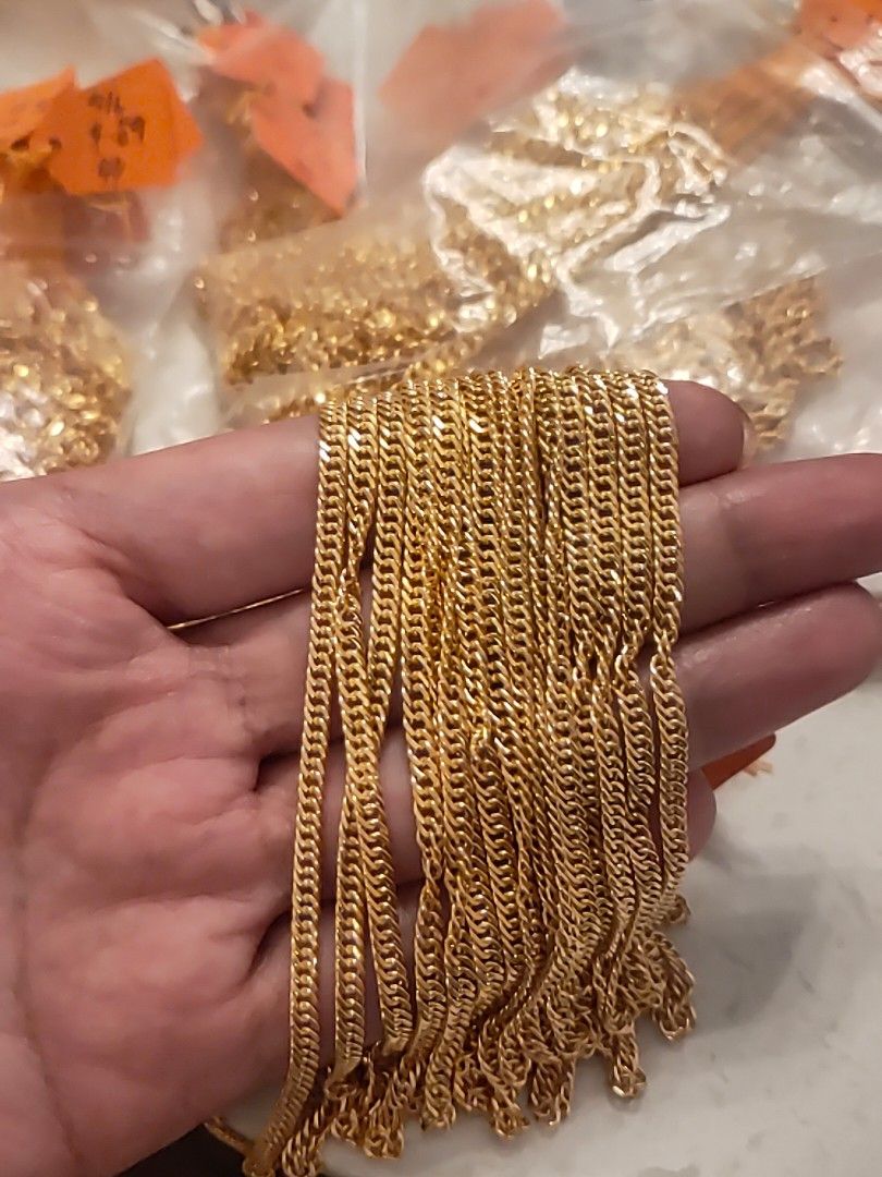Centipede necklace top