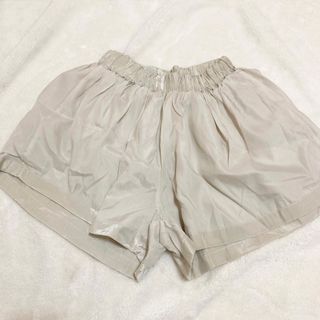 緞面杏色短褲