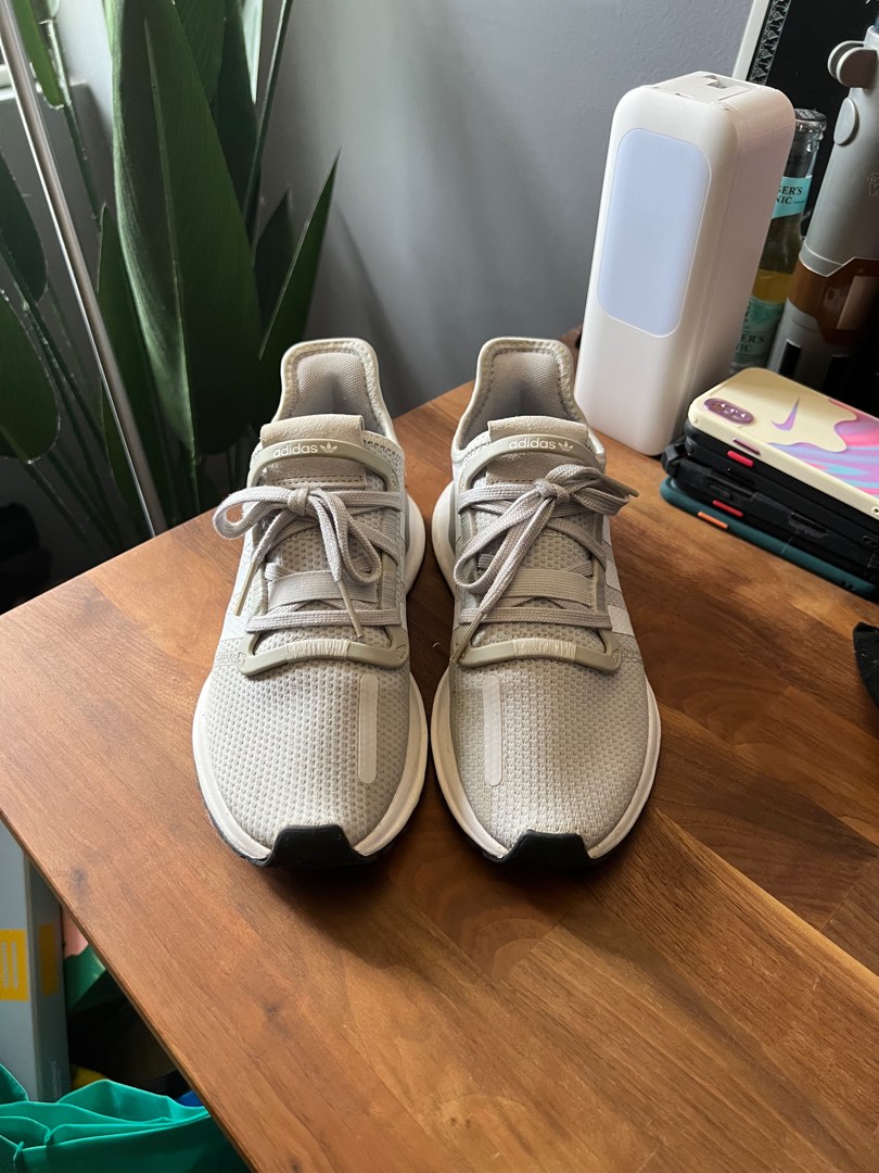 Adidas u sale path on feet