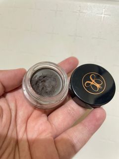 Anastasia Beverly hills pomade / abh pomade shade dark brown