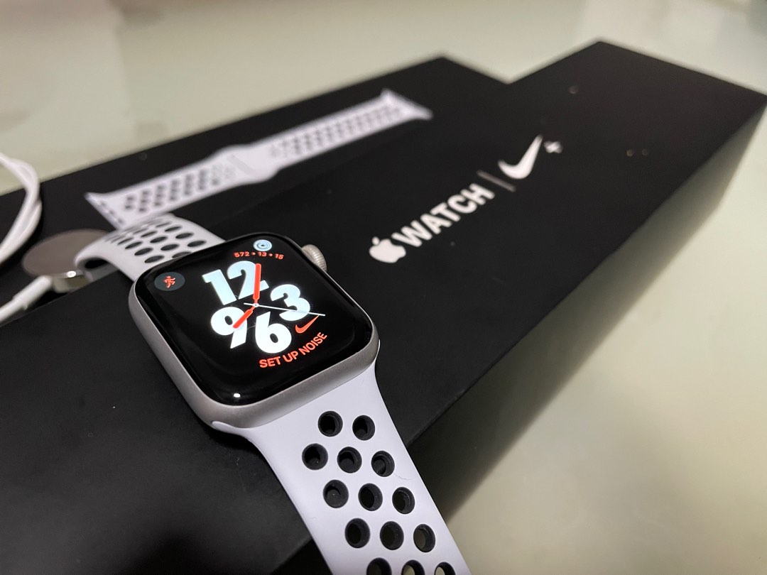 Apple Watch Series 4 Nike Mobile Phones Gadgets Wearables