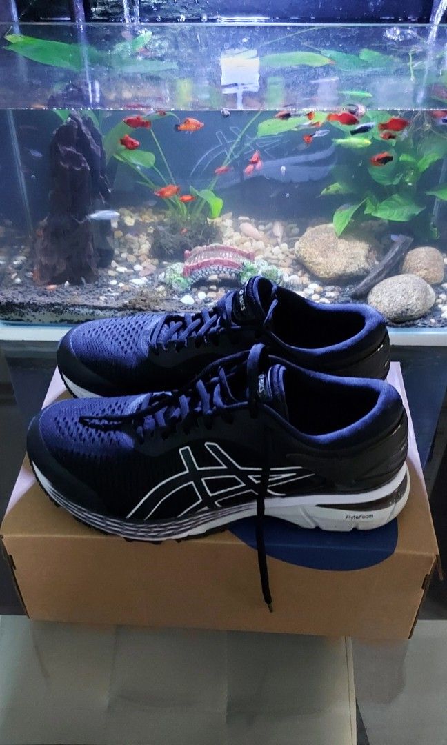 Nimbus 20 deals kayano 25