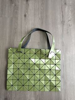 (Category: ) located in . Submitted by Shop_for_authentic_only.sg (Listing ID 1212086488, Image 1). Description: .