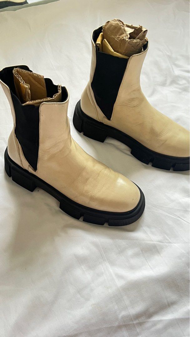Authentic Zara chunky platform cream boots, Women's Fashion, Footwear