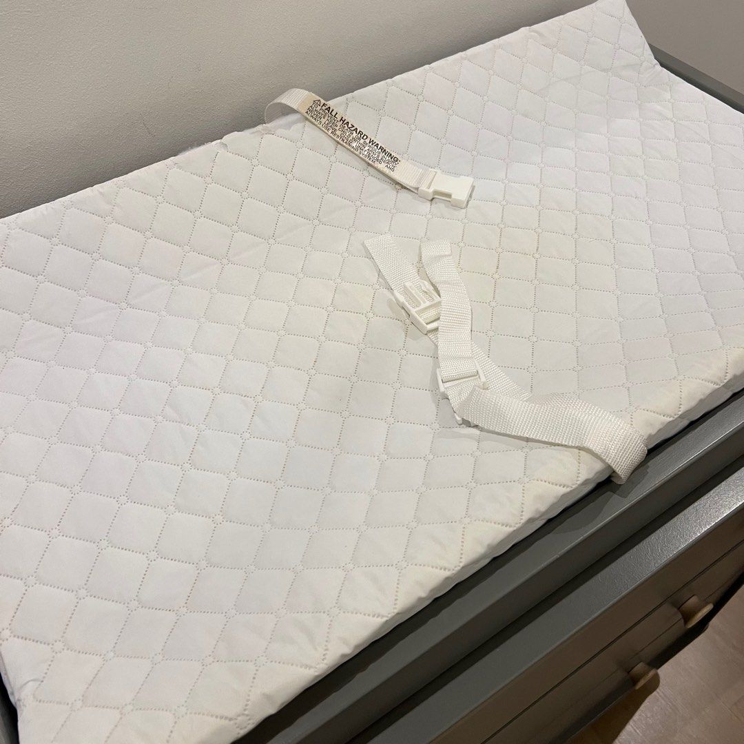 Babyletto Lolly Dresser Changer with changing pad, Babies & Kids, Baby