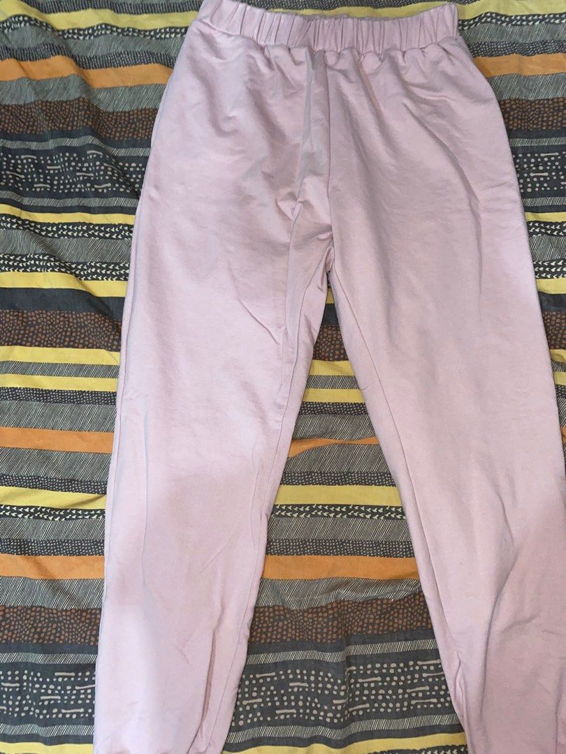 Bench joggers and sweater co-ord sets (Category: Sets or Coordinates) located in Manila. Submitted by thewalkingmuse (Listing ID 1212158047, Image 2). Description: size small. no flaws add for shipping fee. payment via bdo/bpi/ gcash only.